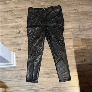 Aritzia Black Skinny Pants